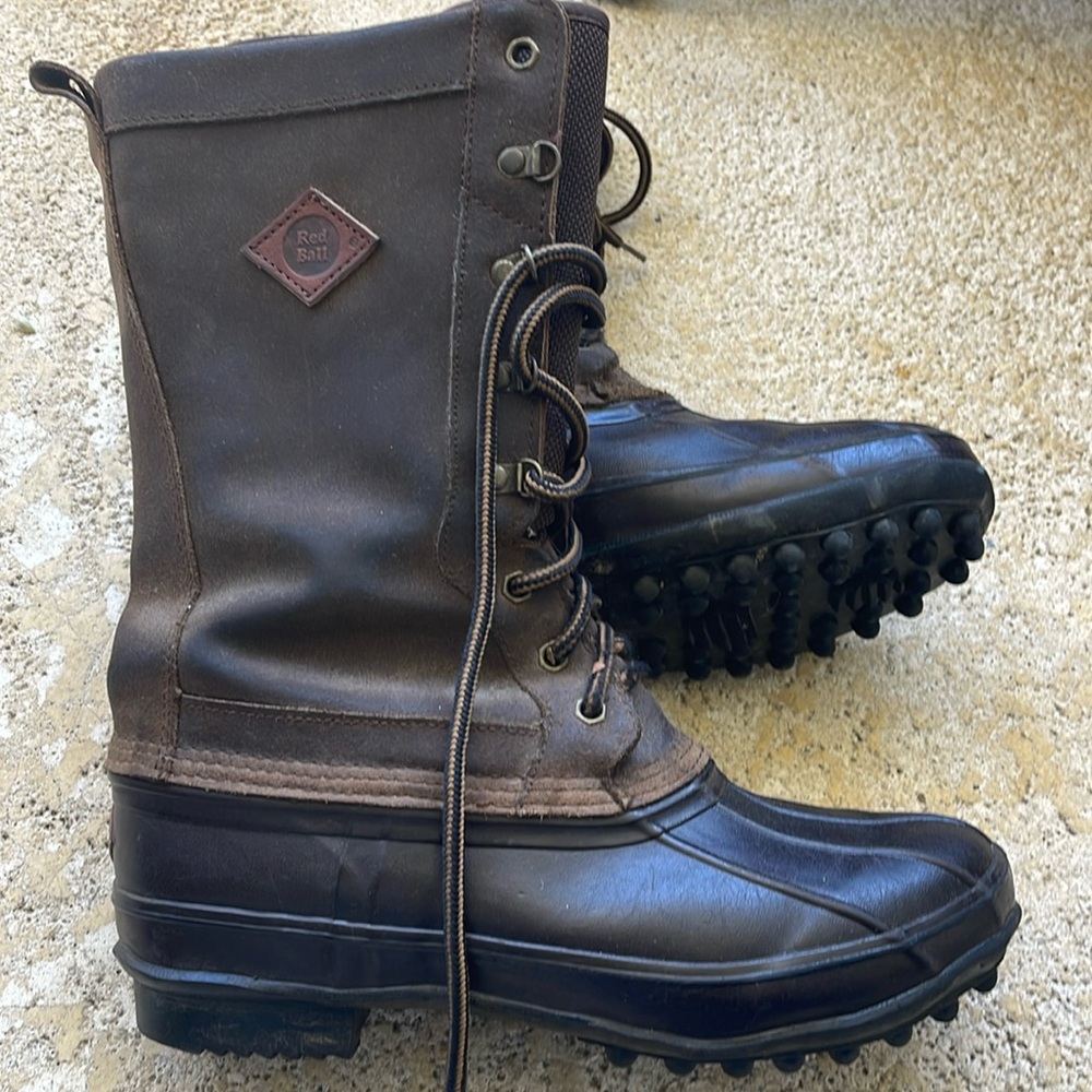 Red ball men’s boots 10